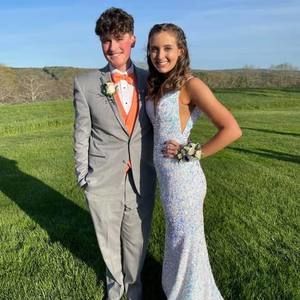 Meet your Posher, Laurie